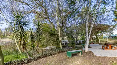 Nutting House - Accommodation, Conferences & Functions